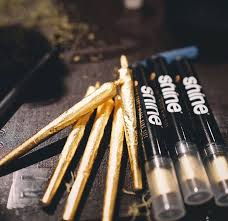 We add art to our custom rolling papers with gold blunt and create the best gold joint papers, gold blunt & p. Facebook