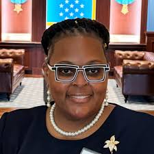 Ebony M. Hill (@thegiftedhandsdiva) • Instagram photos and videos