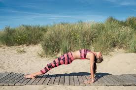 5 Kundaliniyoga Oefeningen Met Claudia Van Avermaet Oefeningen Trainen Gezonde Levensstijl
