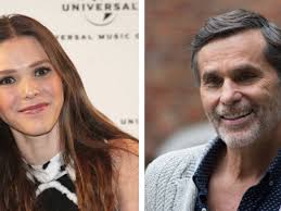 Humberto Zurita se transforma y lanza 'amorosa promesa' a Kika Edgar