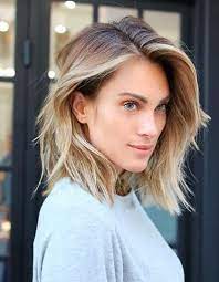 Voir plus d'idées sur le thème cheveux, coupe de cheveux sur un châtain moyen à foncé, le balayage caramel peut réchauffer la couleur avec ses accents de roux ! Ombre Hair Cheveux Courts Ombre Hair Les Plus Beaux Degrades De Couleur Elle