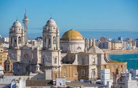 The closest airport is jerez de la frontera, about 35 minutes by car or taxi (fixed price €46), 1 hour by direct bus or train (renfe cercanías stops 3 times a day at the airport station , single ride from €4,7. Stadt Cadiz In Andalusien Informationen