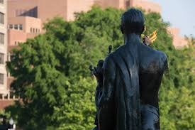It is a small institution with an enrollment of 700 undergraduate students. University Of Tennessee Knoxville Linkedin