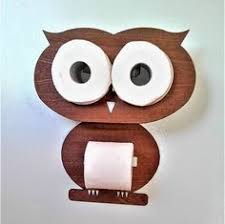 Eine Unterhaltsame Dienstprogramm Fur Das Badezimmer Eule Vereinen Dient Als Speicher Fur Zwei Brotchen Und Ein Toilet Paper Storage Diy Toilet Paper Storage