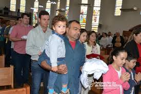 Novos coroinhas são investidos na Paróquia Nossa Senhora do Rosário de Fátima 