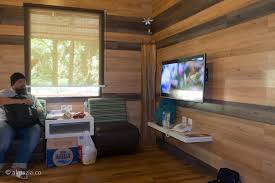 Misalnya papan yang membentuk kalimat 'i love u', rumah pohon, replika rumah hobbit, hammock. Rumah Pohon Taman Safari Cisarua Bogor Almazia Co