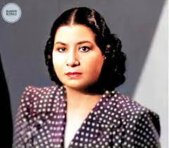 ام كلثوم بالالوان old egypt umm kulthum photo