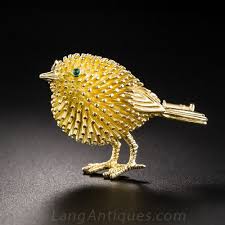 Yellow Bird With Spiky Hair This Sweet Petite Tweet Sports A Multitude Of Spiky Golden Feathers And A Tiny Cabochon Emerald Eye Fa Black Gold Jewelry Antique Gold Jewelry Vintage Jewelry