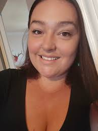 Looking for professional linkedin headshot photographers?