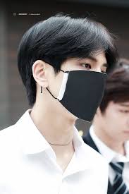 Pastinya banyak yang mengidolakan anda. Pin Oleh Manima Di The Boyz Kim Younghoon Rambut Pendek Pria Rambut Pria Gaya Rambut