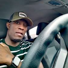 Richard Fly (@richard.fly.399)