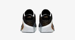 Antetokounmpo's love for america and his personal connection to the story came to the forefront when designing the shoe. New Nike Giannis Antetokounmpo Sneakers Are Coming To America Basketballbuzz