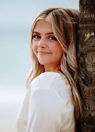 Diana Mosqueda's Instagram, Twitter & Facebook