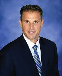 Tom Castellano's Instagram, Twitter & Facebook