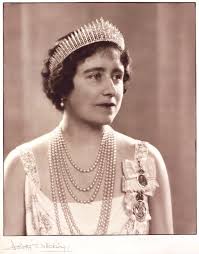 She reigned as queen consort of the united kingdom from 1936 until the death of her husband, king george vi in 1952, after which she was known as the queen mother. Queen Elizabeth The Queen Mother British Peers Wikia Fandom