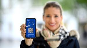 Dann habe ich den impfnachweis digital dabei und kann mich in den einrichtungen immer mit der app ausweisen. ab montag soll der digitale impfnachweis im vogtland zur verfügung stehen. Digitaler Impfpass Kommt Ab Montag Wer Stellt Ihn Aus Nrz De