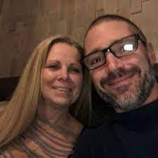 Darla Hutchison's Instagram, Twitter & Facebook