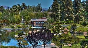 15 Hidden Gardens In Los Angeles To Visit This Spring Japanese Garden Hidden Garden Garden Lake