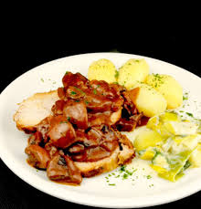 Schweinelachsbraten Mit Pilzen Zu Faul Zum Kochen Lachs Braten Schweinebraten Rezept Fleisch Gerichte