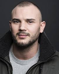 بازیگر ها Steven Blades