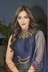 Actress Angela Krislinzki Hot Stunning Pics Galleries Hdsexiezpix Web Porn
