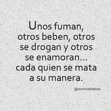 El tiempo transcurre de forma desigual, con saltos extraños y treguas insoportables, pero pasar, pasa. El Tiempo Pasa Los Recuerdos Quedan Quotes Funny Quotes Love Quotes