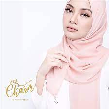 Neelofa Neelofa Hijab Lofa Style Is All About Your Personality Don T You Think So Introducing Miss Charm By Naelofar Hijab You Ca Style Hijab How To Wear