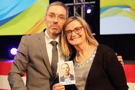 He was removed from office on 20 may 2019 in the wake of the ibiza affair, though he was not personally involved. Herbert Kickl Heute Beim Fpo Neujahrstreffen In Facebook