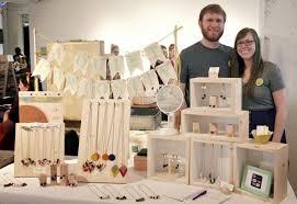 Maybe you would like to learn more about one of these? Jewelry Display Flea Stands D Artisanat Etalage Pour Foire Artisanale Presentation De Bijoux