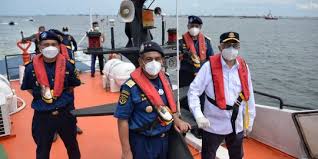 Hal ini dikarenakan instansi dengan semboyan dharma jala praja tama tersebut memiliki tugas menjaga laut indonesia dari segala bentuk gangguan dan ancaman serta mencegah dan menangani kerusakan lingkungan laut. Menhub Budi Karya Tinjau Pangkalan Kplp Tanjung Priok Di Awal Tahun 2021 Merdeka Com