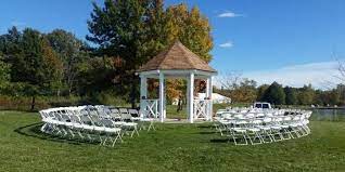 15 Romantic Outdoor Wedding Venues In Michigan Michigan Wedding Venues Outdoor Wedding Venues Romantic Outdoor Wedding