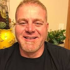 Dennis Dunkin's Instagram, Twitter & Facebook