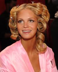 The Best Heat Free Curling Methods According To Tiktok The Strategist