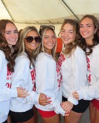 derby day is my favorite day 🐎💛