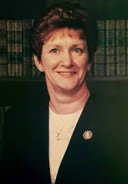 Dolores Quick's Instagram, Twitter & Facebook