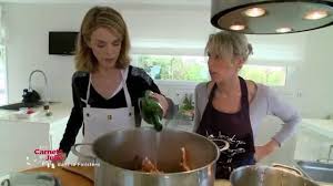 Recette Les Homards A L Armoricaine Les Carnets De Julie Les Carnets De Julie Julie Andrieu Recettes Homard