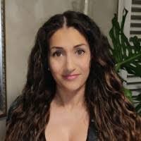 Katherine Irvine's Instagram, Twitter & Facebook