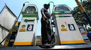 With no change in prices, petrol continues to be sold for rs 101.84 per litre in the national capital, while diesel is also being sold at the unchanged rate of rs 89.87 a litre. Petrol Price Up 28 Paise Diesel 29 Paise A Litre Rates Touch 2 Yr High India News The Indian Express