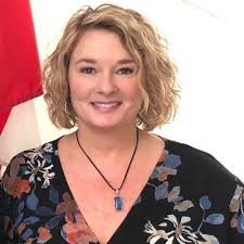 Lorraine Swift (@Lorena_Swift)