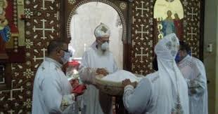 كارولين عزمي بطلة أبو العروسة التي تسائل عنها العديد، سن كارولين عزمي الحقيقي، من هي وأين نشأت ، وهل ديانة كارولين عزمي مسلمة، أم مسيحية، تعرفوا على بدايتها الفنية، وما هو أول طرح فني لها، والعمل الذي كان سببا في شهرتها، إعلم كارولين عزمي وخطيبها وأكثر في موضوع فرد. ØµÙˆØ± ÙƒØ§Ù‡Ù† ÙƒÙ†ÙŠØ³Ø© Ø§Ù„Ø¹Ø°Ø±Ø§Ø¡ Ø¨Ø³Ø®Ø§ Ù„Ø¯ÙŠÙ†Ø§ Ø¢Ø«Ø§Ø± Ù‚Ø¯Ù… Ø§Ù„Ø³ÙŠØ¯ Ø§Ù„Ù…Ø³ÙŠØ­ Ø¹Ù„Ù‰ Ø­Ø¬Ø± Ø§Ù„ÙŠÙˆÙ… Ø§Ù„Ø³Ø§Ø¨Ø¹