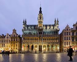 La Maison Du Roi Est Situee Dans La Capitale Du Royaume De Belgique Connu Egalement Sous Le Nom Brudhuis En Neerlandais Ou Le M Belgie Brussel Foto S