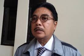 In january 2017, sitompul was investigated alongside several other justices on the constitutional court in relation to a graft scandal. Kasus E Ktp Kpk Panggil Hotma Sitompul