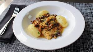 Pan Roasted Halibut With Mushrooms Lemon Butter Sauce Fast Easy Halibut Recipe Halibut Recipes Roasted Halibut Best Halibut Recipes