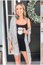 أفكار ملابس مريحة يمكن ارتدائها في المنزل بدلا من البيجامات In 2020 Fashion Shirt Dress Dresses