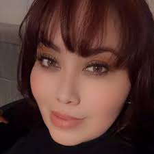 Who does builder gel nails in Greeley or surrounding areas?