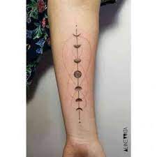 30 Minimalist Moon Phase Tattoo Ideas For Your Next Ink Moon Phases Tattoo Moon Tattoo Finger Tattoos