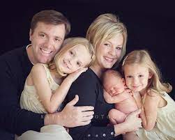 Newborn Sibling Family Posing Family Photos Family Photography