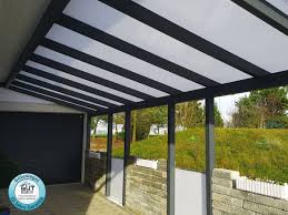Hagelfeste Kunststoff Stegplatten Als Carport Uberdachung In Der Farbe Opalweiss Carport Uberdachung Haus Aussendesign Uberdachungen