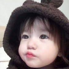 Lucu juga bisa berarti imut comel dan menggemaskan. Pin Oleh Raa Di My Saves Bayi Lucu Foto Bayi Imut