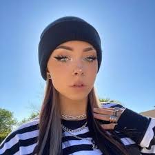 Ashlyn Monroe (@Ashlyn__Monroe)